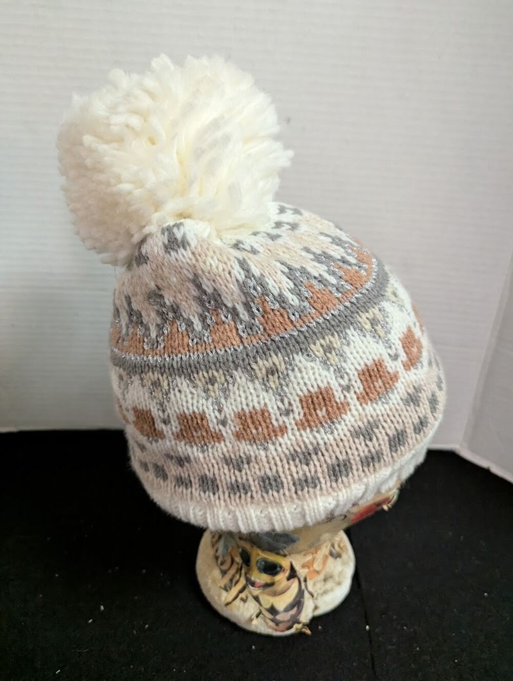 Vince Camuto One size knit beanie ski apris cap winter pompom hat